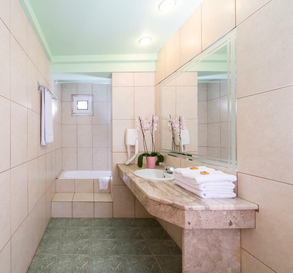 Creta Hotel Ágios Nikólaos 외부 사진